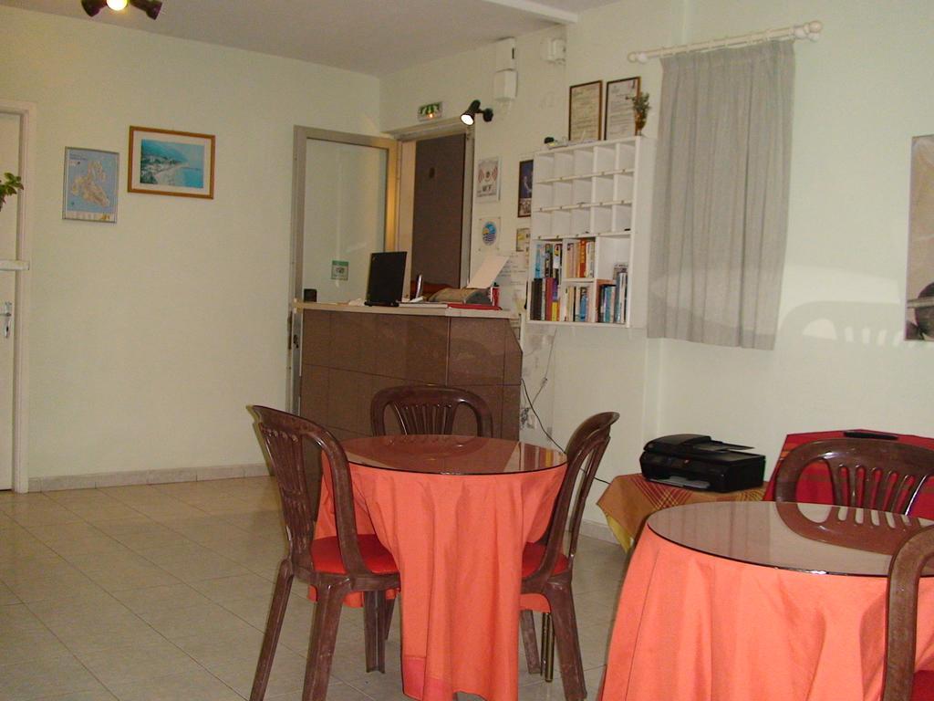 Poros House Hotel Eksteriør bilde