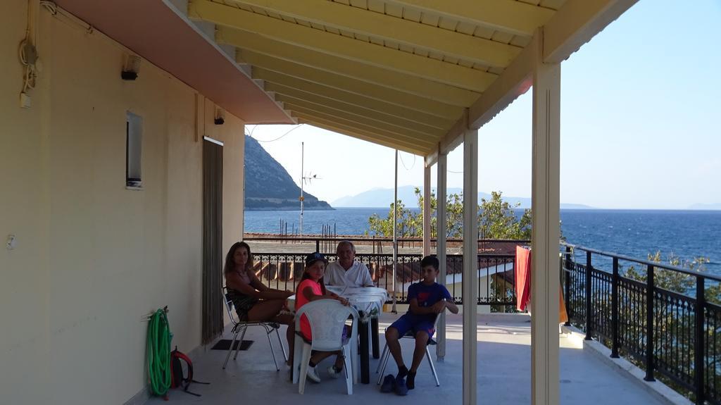 Poros House Hotel Eksteriør bilde